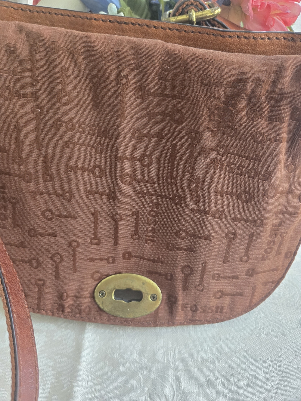 LOW START Fossil Brown Leather Crossbody Bag with Brass Hardware - Picture 7 of 15